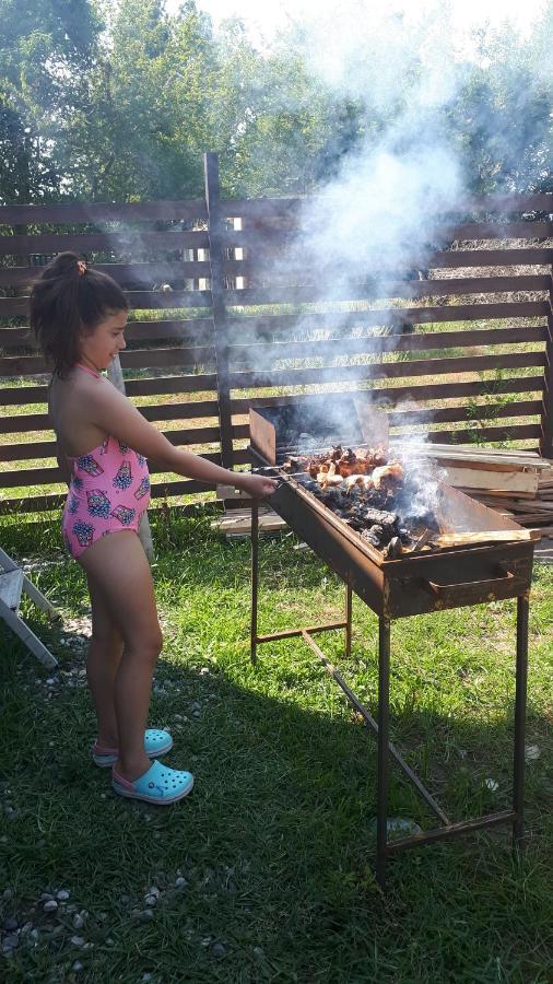 Домики У Лизы Под Ключ Pizunda Esterno foto